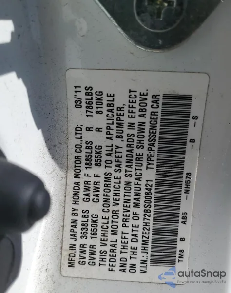 2011 Honda Insight Ex from USA, damaged, VIN JHMZE2H72BS008421